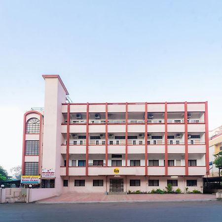 Itsy Hotels Mansi Нашик Екстериор снимка