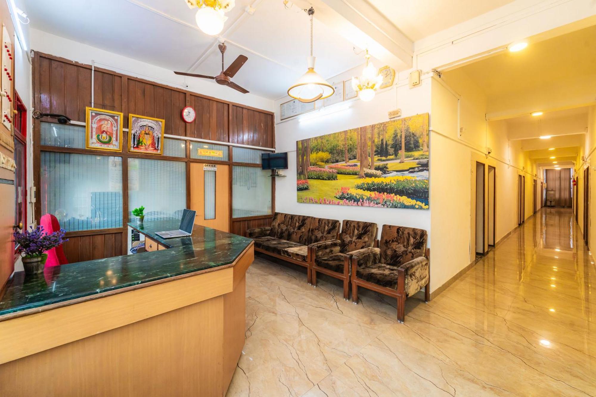 Itsy Hotels Mansi Нашик Екстериор снимка