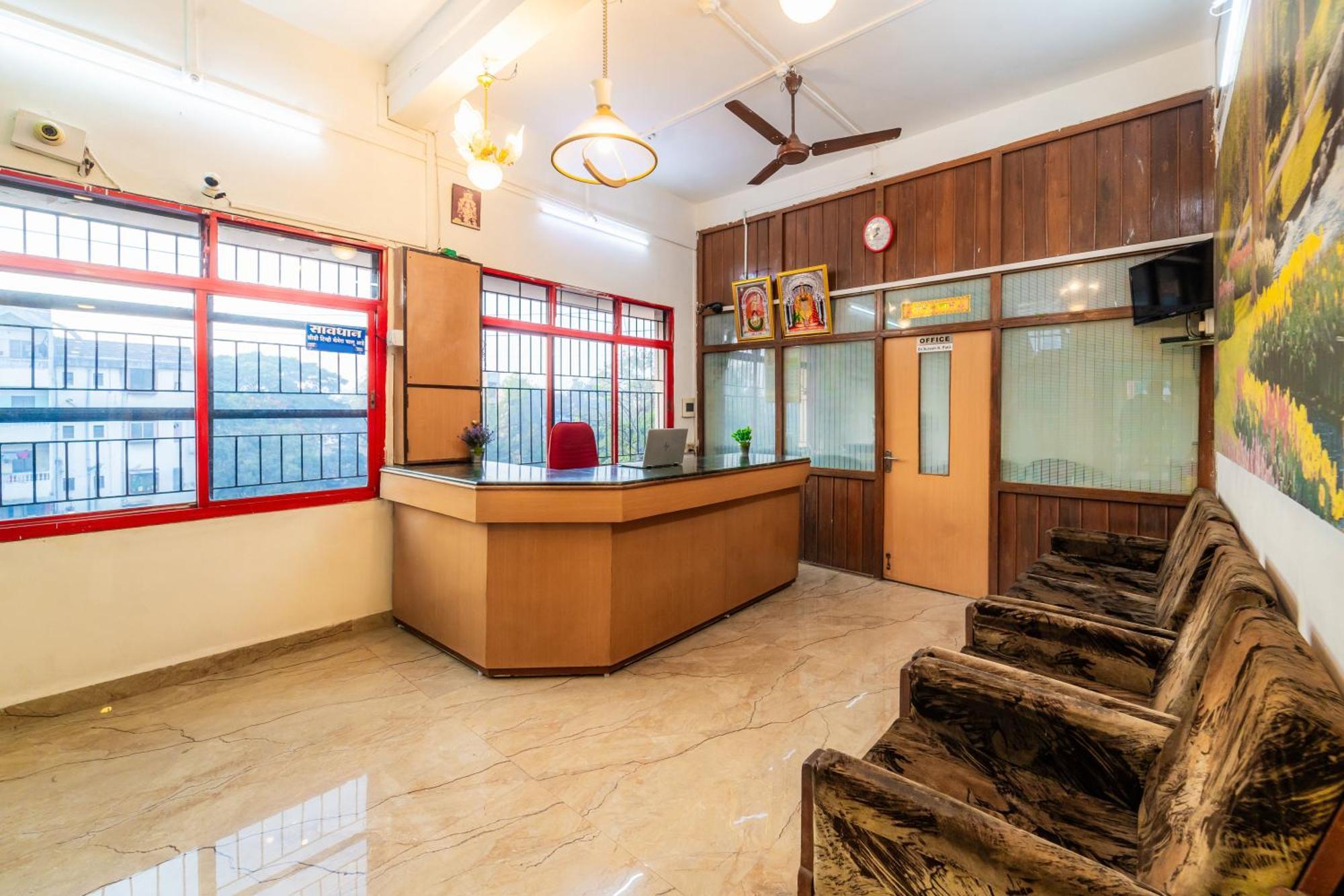 Itsy Hotels Mansi Нашик Екстериор снимка